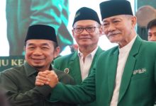 KH Jazuli Juwaini terpilih menjadi Ketua Umum PB Mathlaul Anwar, menggantikan KH Embay Mulya Syarif. Foto Media Center Muktamar MA