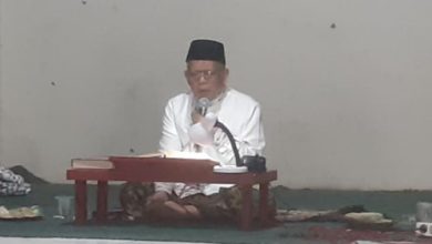KH Matin Syarkowi di Ponpes Al Fathaniyah, Tengkela, Kota Serang. Foto: Istimewa