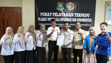 Komisi Informasi Provinsi Banten mengunjungi Pemkot Cilegon. Foto Daeng Yusvin
