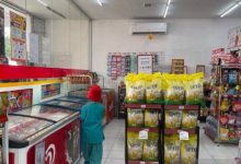 Salah satu kios pangan di Kota Serang yang jadi penyaur resmi beras SPHP. Foto: Antara