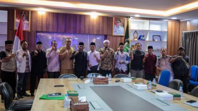 Komisi V DPRD Banten bersama warga di sekitar SMAN 9 Kota Serang. Foto DPRD Banten