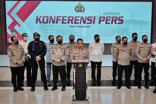 Konferensi Kapolri, Jenderal Pol Listyo Sigit Prabowo soal penangkapan Kapolda Jatim. Foto: Istimewa