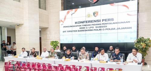 Konferensi pengungkapan penyelewengan BBM dan LPG subsidi. Foto Humas Pertamina Patra Niaga