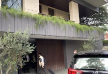 Penggeledahan di rumah mantan Wamen Imipas, tersangka pemerasan izin WNA. Foto Antara