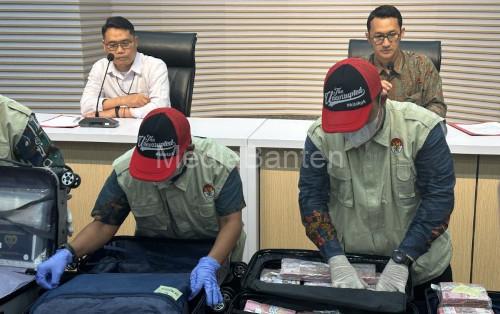 Asep Guntur Rahayu, Deputi Penindakan dan Eksekusi KPK dalam jumpa pers. Foto Antara