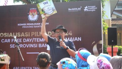 KPU Provinsi Banten lakukan sosialisasi di car free day Puspemkab Tangerang. Foto: Humas KPU Banten