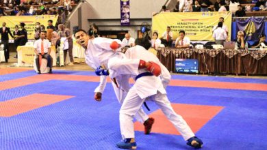 Atlet Karate sedang berkumite di kejuaraan karate di Magetan. Foto: Ahmad Munawir - Menkav 2 Mar
