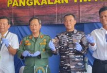 Lanal Banten menggagalkan penyelundupan kulit trenggiling. Foto Antara