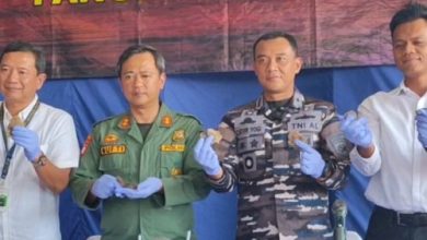 Lanal Banten menggagalkan penyelundupan kulit trenggiling. Foto Antara