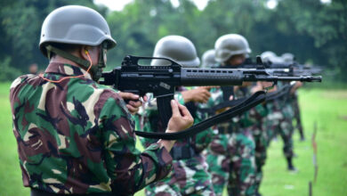 Latihan menembak prajurit Yontankfib 2 Mar. Foto: Ahmad Munawir - Menkav 2 Mar