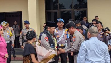 Lepas ambutan Kapolda Banten dari Irjen Pol Rudy H ke Irjen Pol Abdul Karim. Foto: LKBN Antara