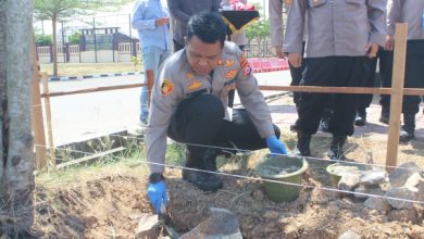 Peletakan batu pertama Gedung Pelayanan Publik Polres Serang. Foto: Yono