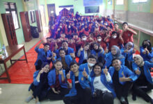 Literasi keuangan di SMP Ilslamiyah Serua. Foto: Rahmat Triyono - Unpam