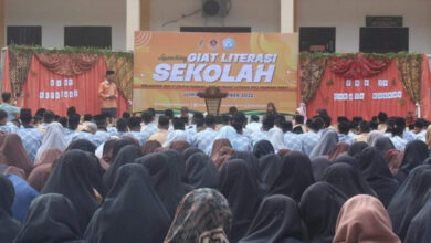 FPL Pasaman Barat dan SMPIT Cahaya Makkah lakukan giat literasi. Foto: M Fadhli