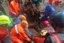 Tim SAR Gabungan longsor Mojokerto. Foto: Antara