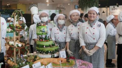 Para mahasiswi Fakultal Hospitality dan Pariwisata UPH. Foto: Humas UPH