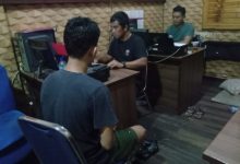 Tersangka pengedar narkoba diperiksa Polres Serang. Foto: Yono