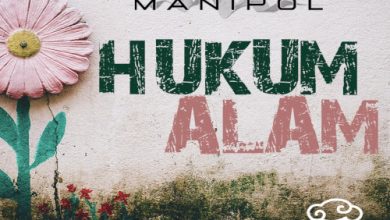 Manipol meluncurkan lagu Hukum Alam. Foto: Wintha Promo