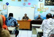 Wakil Wali Kota Serang, Maryono Hasan saat kunungan ke SDN Pinang 5. Foto Antara