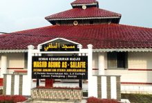 Masjid Agung As Salafie Caringin. Foto: LKBN Antara