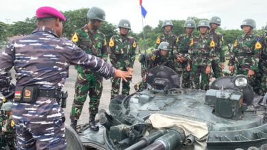 Taruna AAL belajar material ranpur. Foto: Ahmad Munawir - Menkav 2 Mar