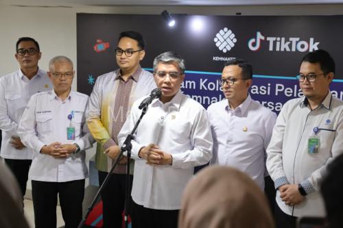Menkaer, Yassierli usai pendatangan PKB dengan Tiktok Indonesia. Biro Humas Kemnaker