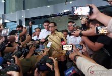 Menhub Budi Karya Sumadi di gedung KPK. Foto: LKBN Antara