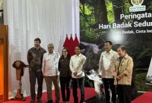 Menhut Raja Juli Antoni memperingati Hari Badak Sedunia. Foto: Antara