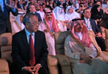 Menteri Luar Negeri Arab Saudi dan China dalam konferensi bisnis. Foto: Arab News
