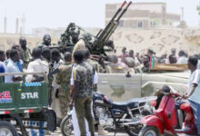 Militer Sudan di tengah pemukiman. Foto: Arab News
