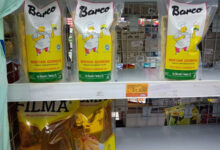 minyak goreng kemasan di minimarket.