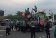 Mobil komando buruh demo di Pemprov Banten. Foto: Adam Maulana