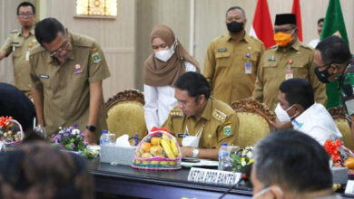 Pj Gubernur Banten, Al Muktabar tandatangani MoU Pembiayaan Pilkada Serentak 2024. Foto: Biro Adpim Banten