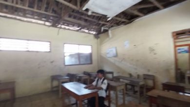 Gedung MTs Azahra Cibadak rusak parah. Foto: Antara