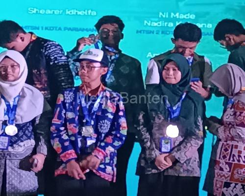 Raihan Ihsan Perdana, siswa Kelas XII SMA Muhi Yogya raih medali perak di Olimpiade Madrasah Indonesia. Foto Yusron Ardi Darmawan