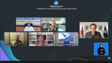 Mendikbudristek, Nabiel Anwar Makarim zoom meeting soal transformasi Seleksi Masuk PTN. Foto: Kemendikbudristek