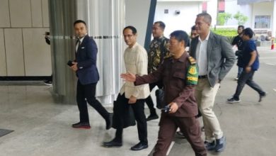 Mantan Mendikbudristekdikti, Nadiem Makarim di Gedung Kejagung. Foto: Antara