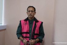 Nadiem Makarim dikenakan rompi orange sebagai tersangka. Foto: Penkum Kejagung