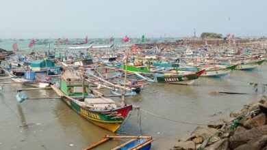 Para nelayana di perairan Banten sebelah selatan. Foto: LKBN Antara