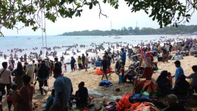 Salah satu obyek wisata pantai di Banten. Foto: Biro Adpim Banten