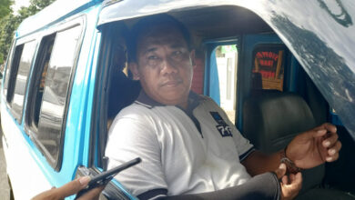 Oji, Sopir Angkot Serang. Foto: Aden Hasanudin