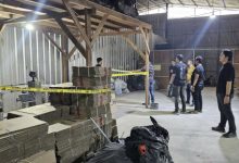 Tempat yang diduga membuat oli palsu di Tangerang. Foto: Antara