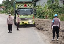 Operasi penyekatan Truk Odol di Jawilan. Foto Yono