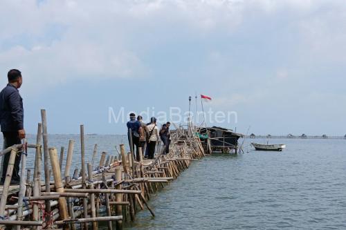 Pagar laut di Kabupaten Tangerang. Foto: Antara