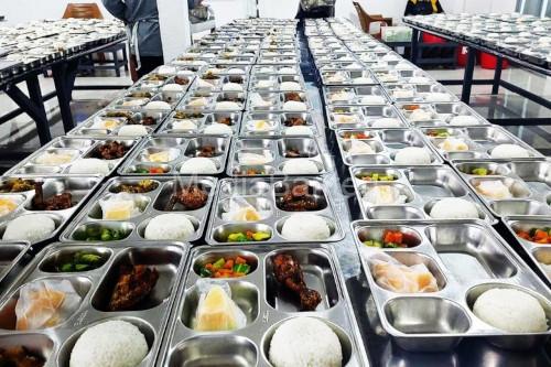 Paket makanan dalam Program MBG. foto: Antara