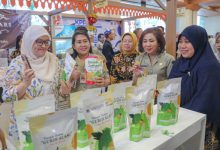 Pameran produk halal di Balai Kota DKI Jakarta. Foto: Diskominfotik DKI Jakarta