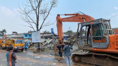 Pembongkaran paksa Pasar Kutabumi. Foto: Iqbal Kurnia