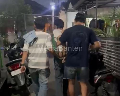 Satreskrim Polres Serang menangkap 2 pelaku pembegalan. Foto: Yono