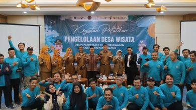 Disparbud Kabupaten Pandeglang melatih 40 pengelola desa wisata. Foto: Sutisna