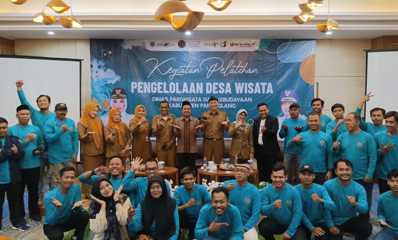 Disparbud Kabupaten Pandeglang melatih 40 pengelola desa wisata. Foto: Sutisna